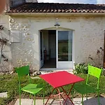 Le Domaine De Bellevue Bed & Breakfast