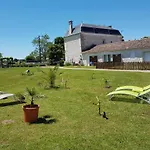 Le Domaine De Bellevue Bed & Breakfast