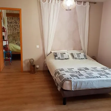 Le Domaine De Bellevue Couette-café 3*